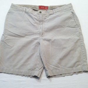 MENS SHORTS IZOD SIZE 40 LUXURY SPORT STRIPED